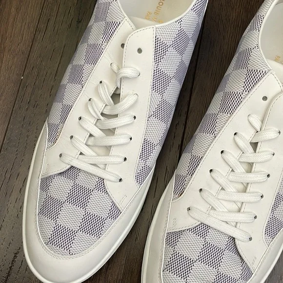 LV sneakers - Picture 4 of 5